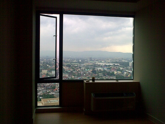 1BR Condo in One Central Park Condo, Quezon City For Sale